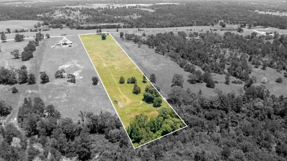 8034 E County Road 212 Buffalo, TX 75831