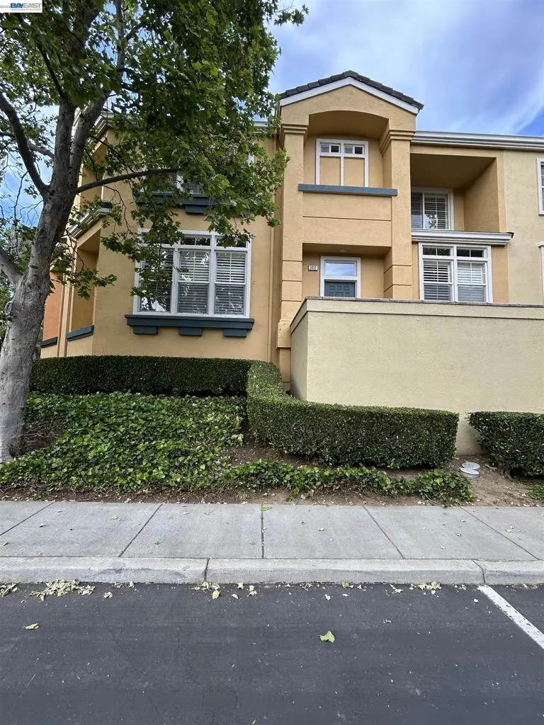 3412 Fitzsimmons Cmn Fremont, CA 94538