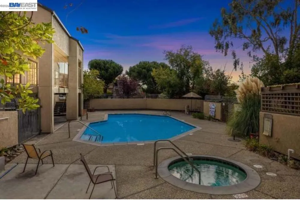 680 Dartmore Lane #260 Hayward, CA 94544