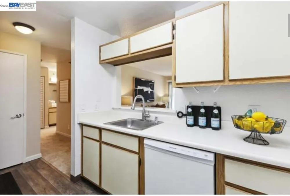 680 Dartmore Lane #260 Hayward, CA 94544