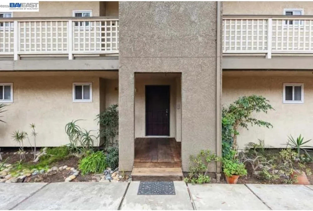 680 Dartmore Lane #260 Hayward, CA 94544