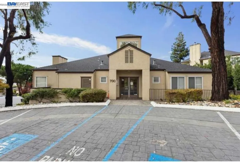 680 Dartmore Lane #260 Hayward, CA 94544