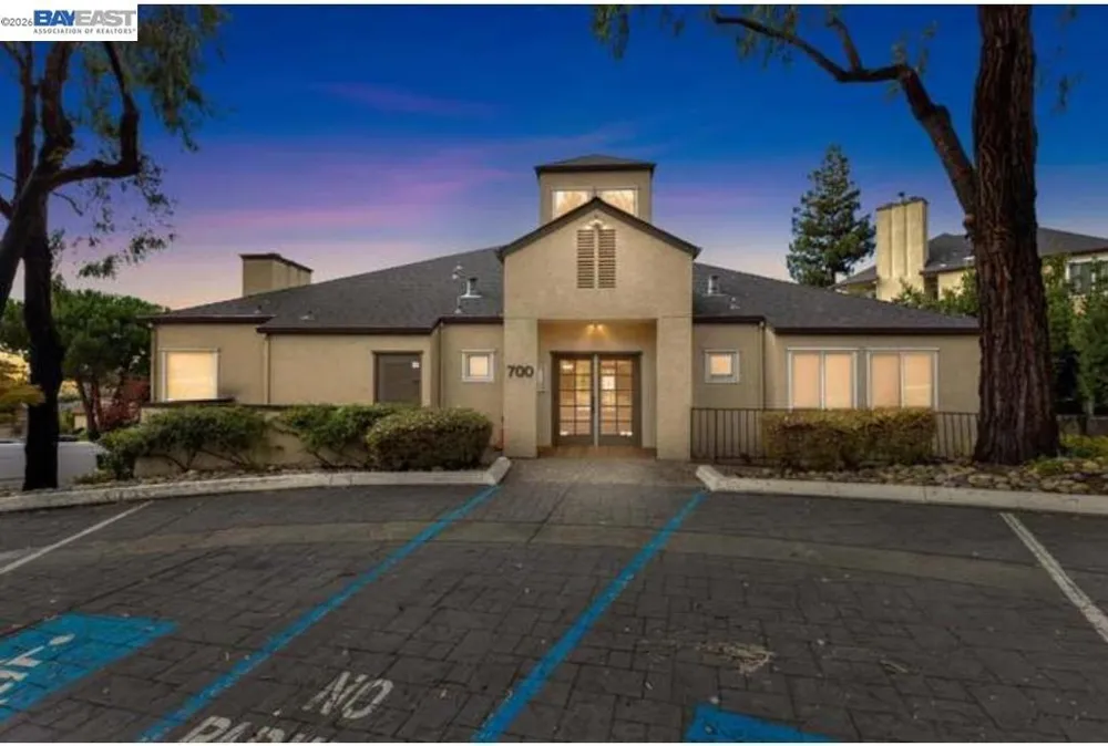 680 Dartmore Lane #260 Hayward, CA 94544