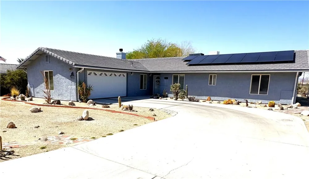 74404 Pinon 29 Palms, CA 92277