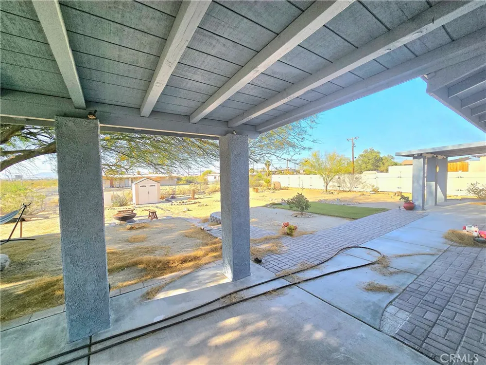 74404 Pinon 29 Palms, CA 92277