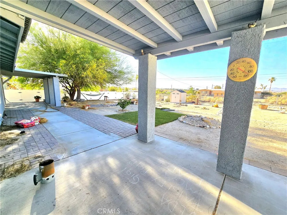 74404 Pinon 29 Palms, CA 92277