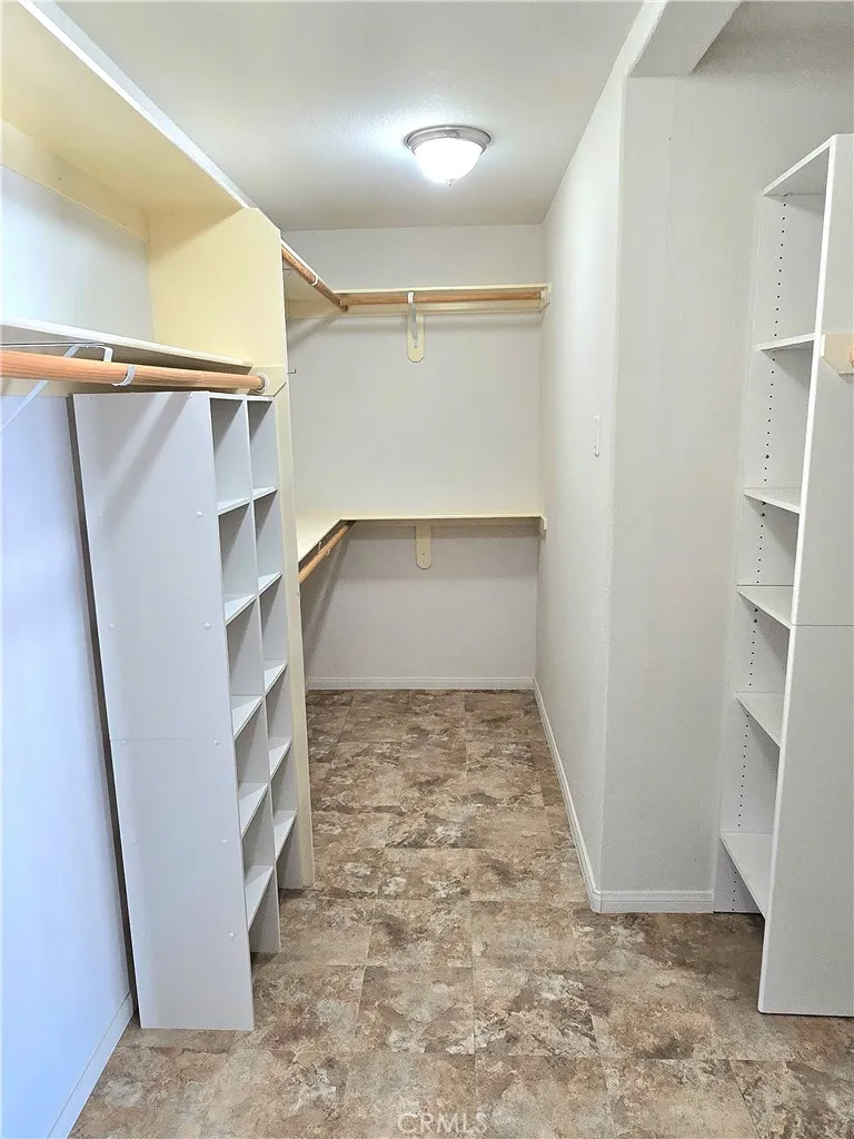 74404 Pinon 29 Palms, CA 92277