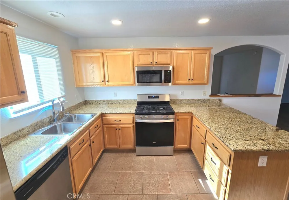 74404 Pinon 29 Palms, CA 92277