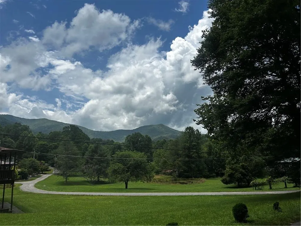 670 Ruby Lake Drive Hiawassee, GA 30546