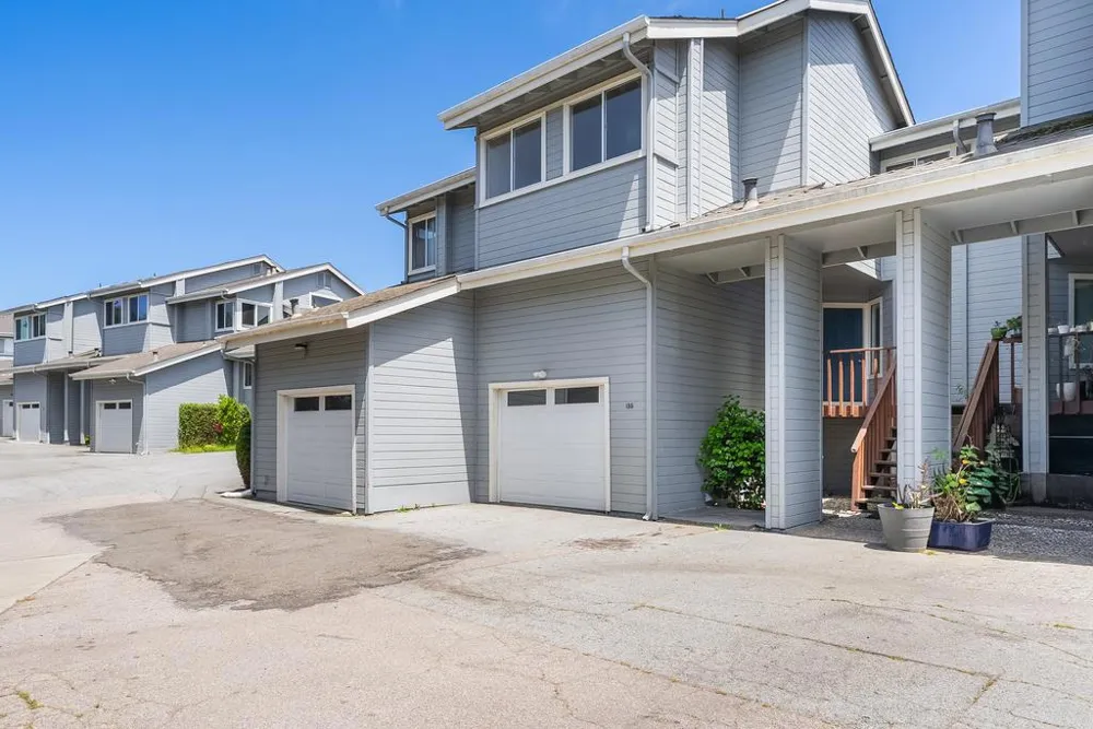 155 Montebello Drive Watsonville, CA 95076