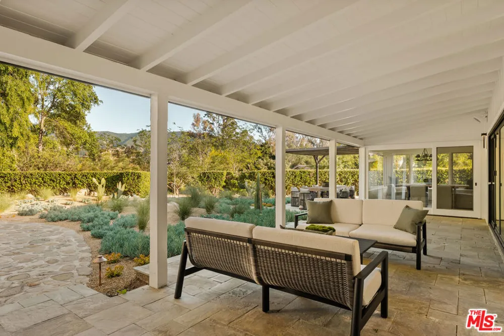 803 Country Club Drive Ojai, CA 93023