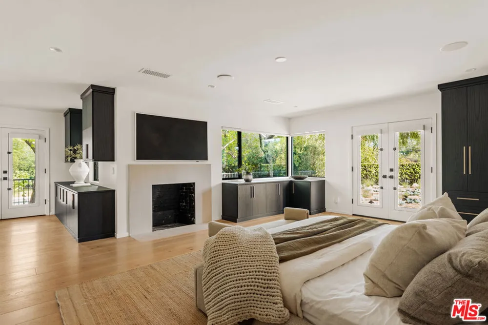 803 Country Club Drive Ojai, CA 93023