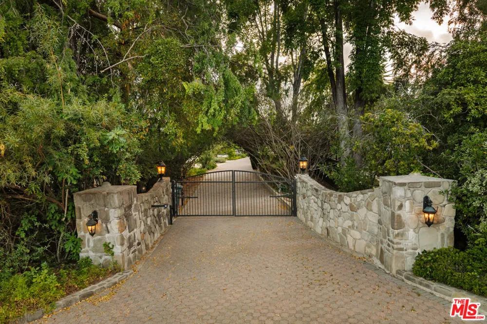803 Country Club Drive Ojai, CA 93023