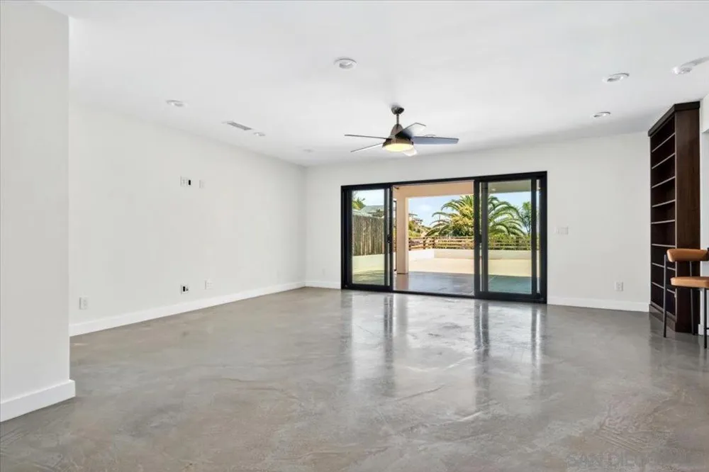 1769 Plum San Diego, CA 92106