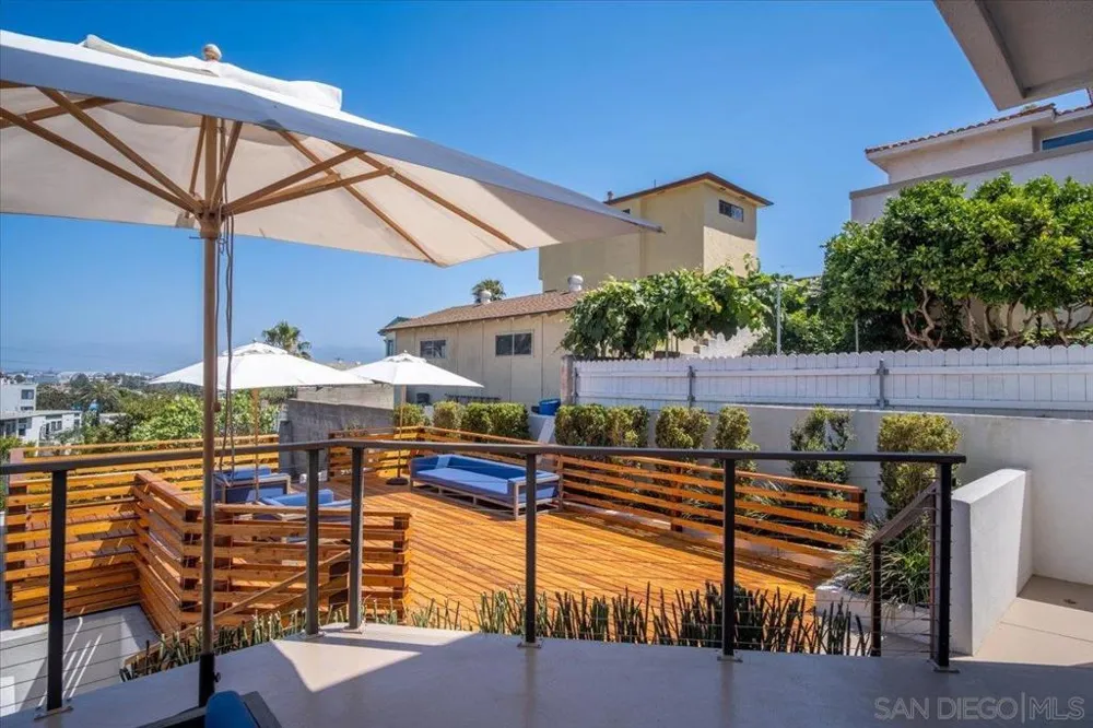 1769 Plum San Diego, CA 92106