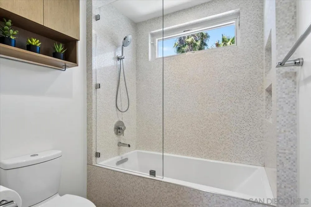 1769 Plum San Diego, CA 92106