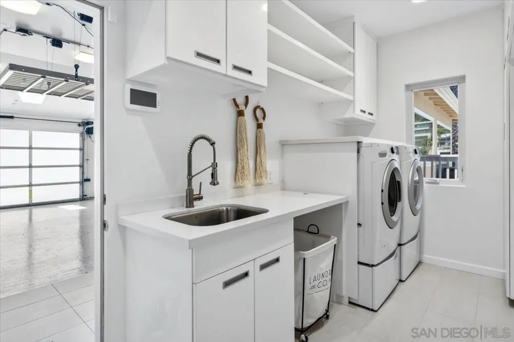 1769 Plum San Diego, CA 92106