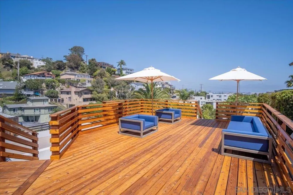 1769 Plum San Diego, CA 92106