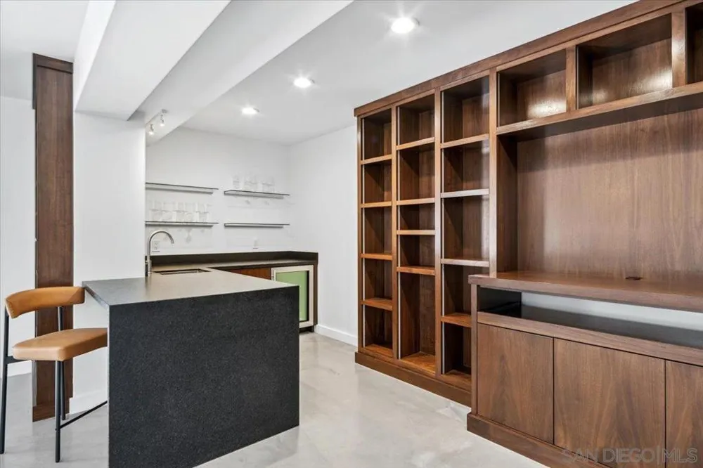 1769 Plum San Diego, CA 92106