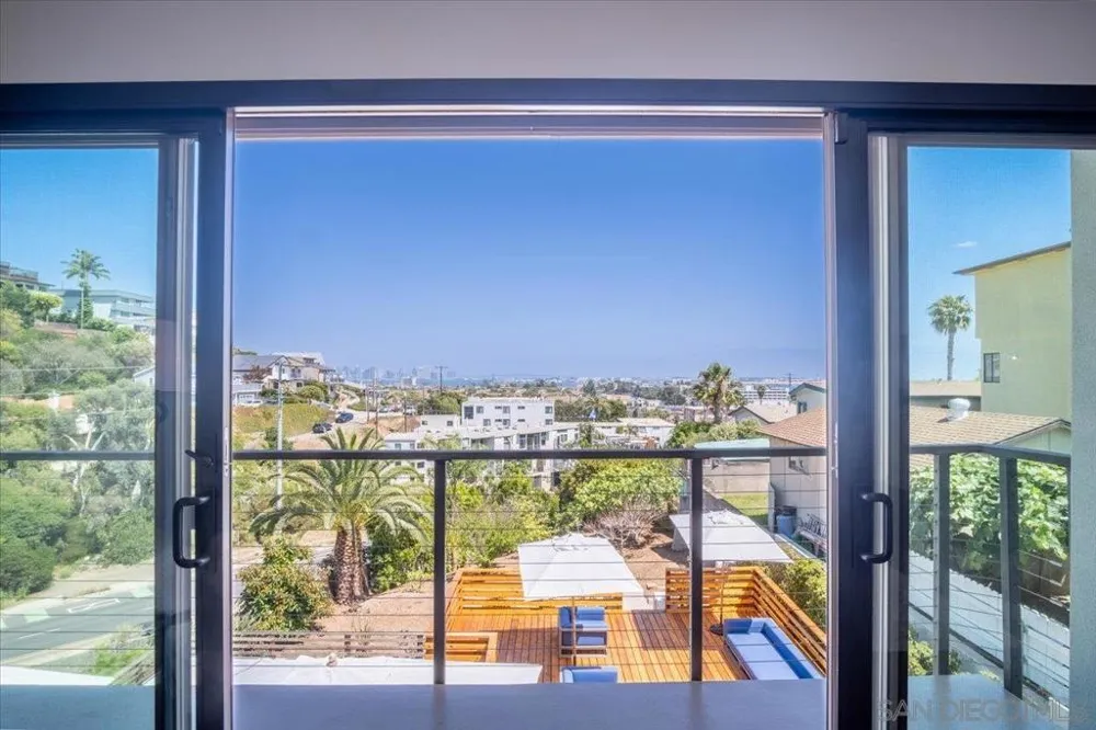 1769 Plum San Diego, CA 92106