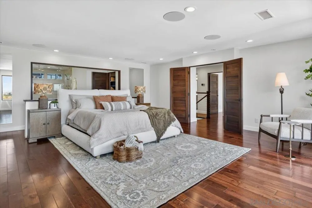 1769 Plum San Diego, CA 92106