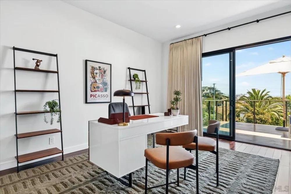 1769 Plum San Diego, CA 92106