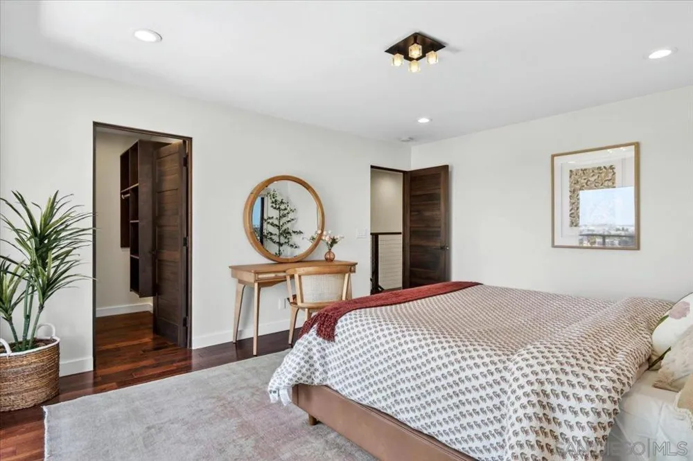 1769 Plum San Diego, CA 92106