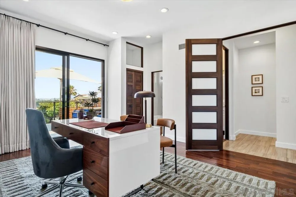 1769 Plum San Diego, CA 92106