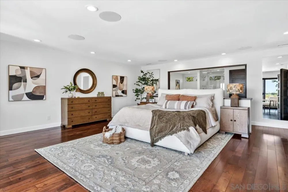 1769 Plum San Diego, CA 92106