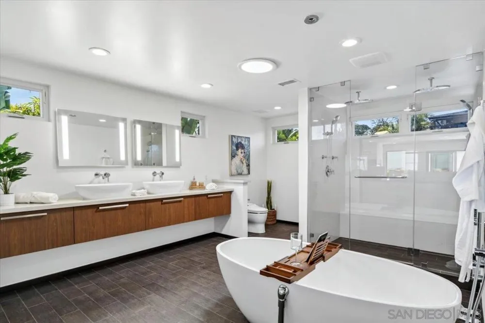 1769 Plum San Diego, CA 92106