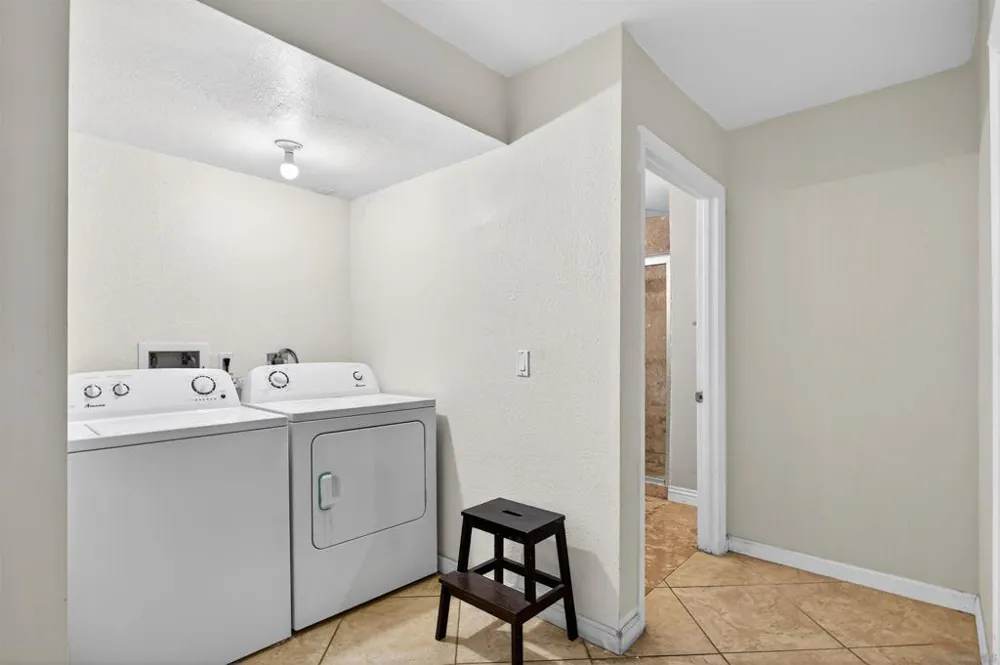 11330 Crazy Horse Dr Lakeside, CA 92040