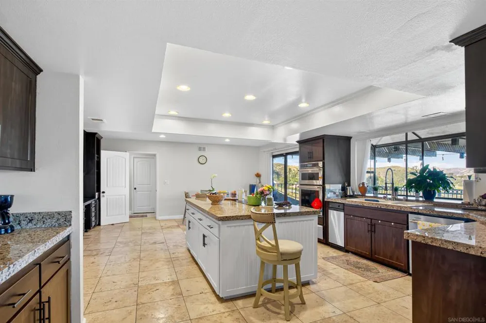 11330 Crazy Horse Dr Lakeside, CA 92040