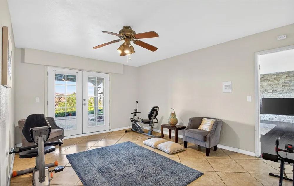 11330 Crazy Horse Dr Lakeside, CA 92040