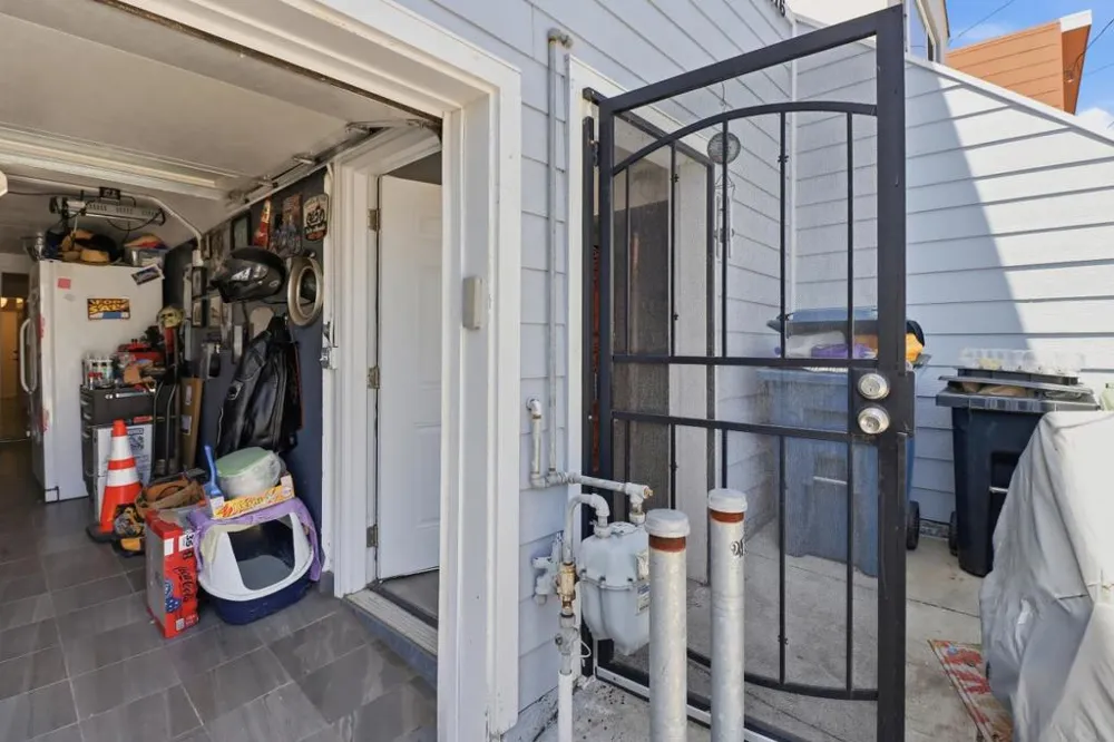 216 Rio Verde Street Daly City, CA 94014