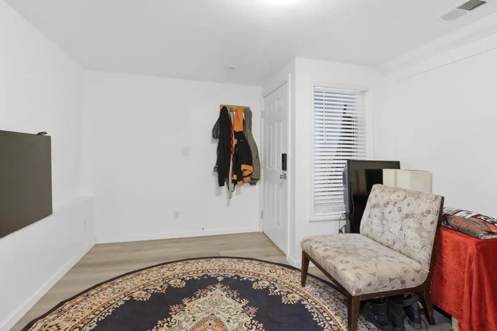 216 Rio Verde Street Daly City, CA 94014