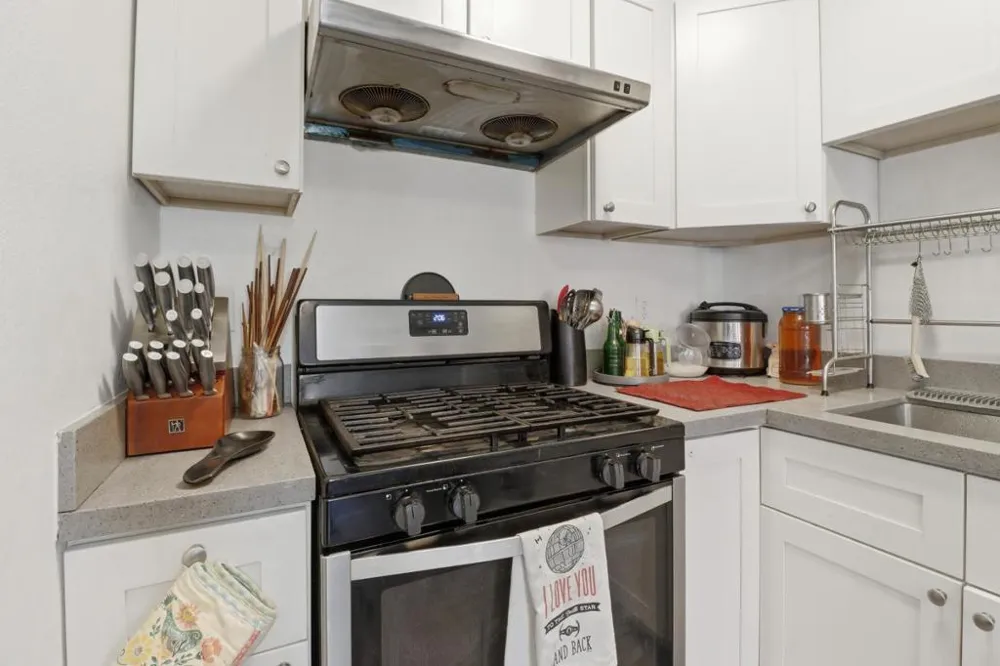 216 Rio Verde Street Daly City, CA 94014
