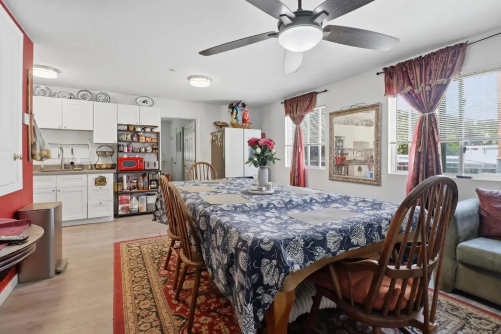 216 Rio Verde Street Daly City, CA 94014