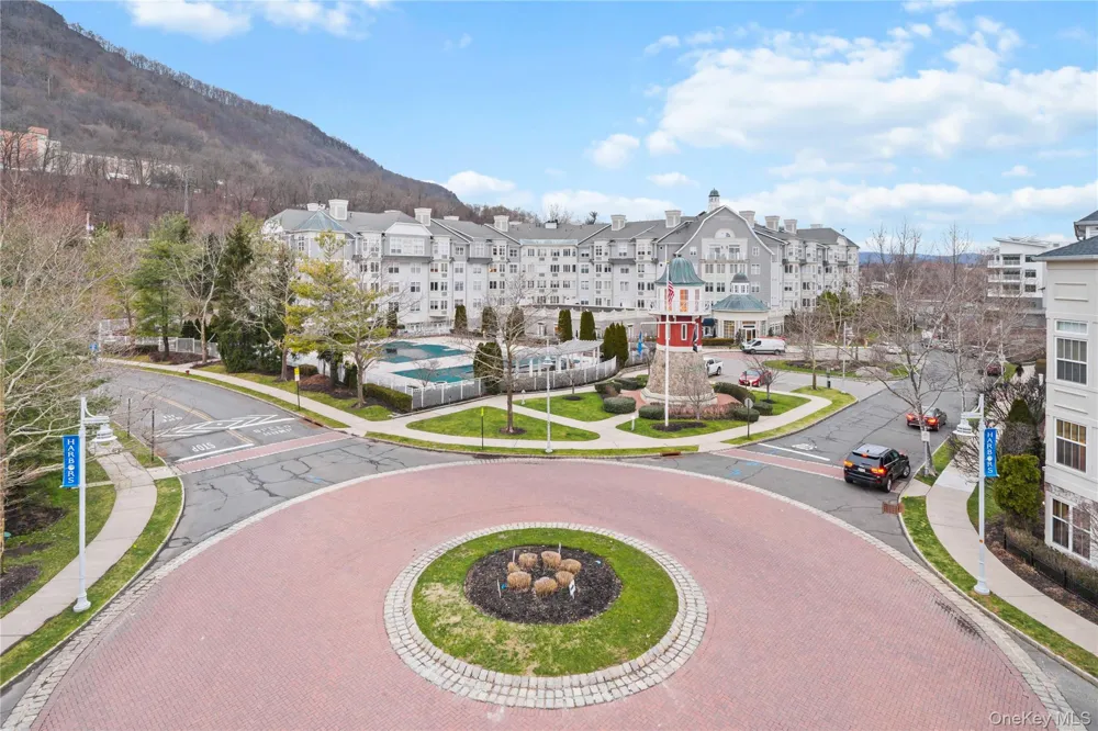 3 Harbor Pointe Drive Haverstraw, NY 10927