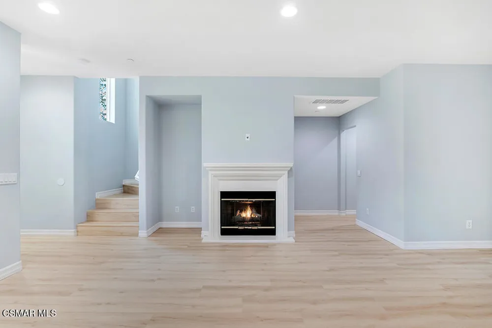 141 Via Aldea Newbury Park, CA 91320