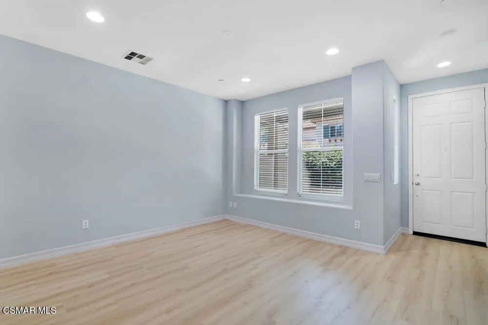 141 Via Aldea Newbury Park, CA 91320