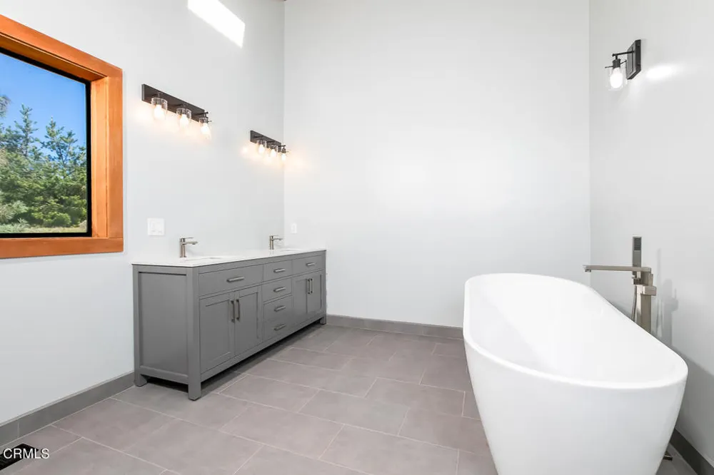 45460 Indian Shoals Road Mendocino, CA 95460