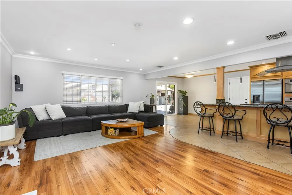 7689 Holder Buena Park, CA 90620