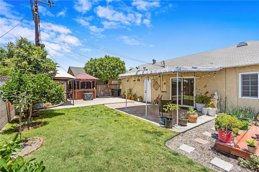 7689 Holder Buena Park, CA 90620