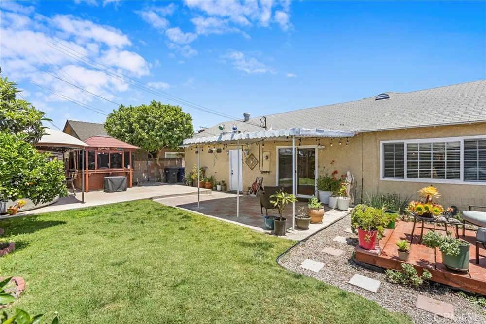 7689 Holder Buena Park, CA 90620