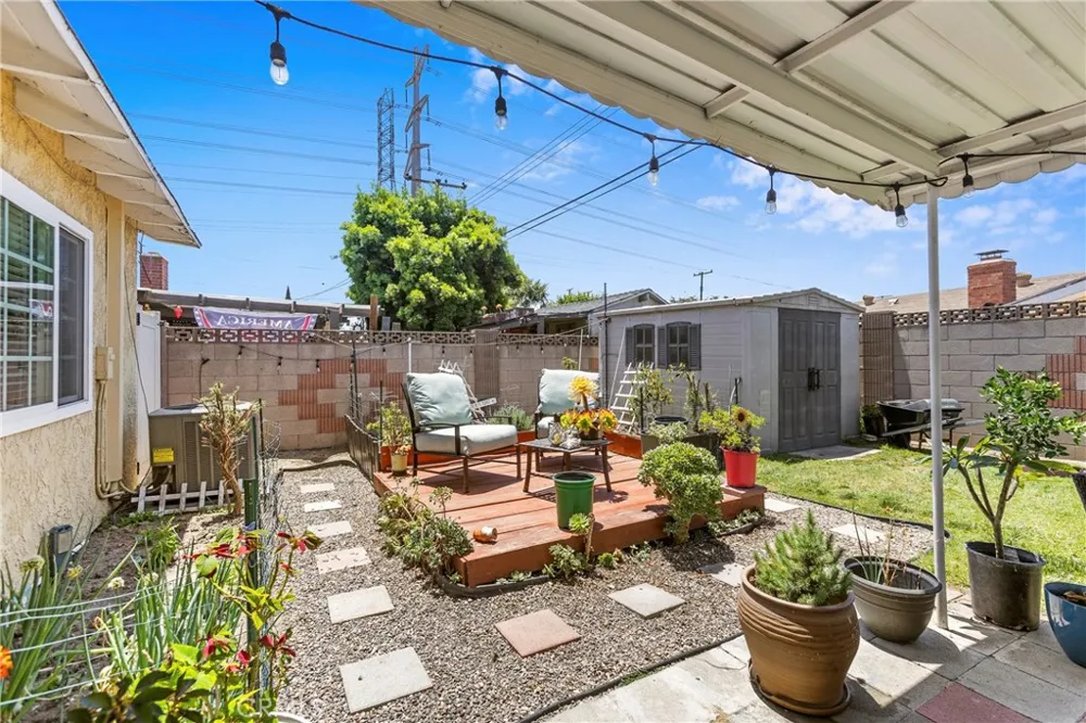 7689 Holder Buena Park, CA 90620