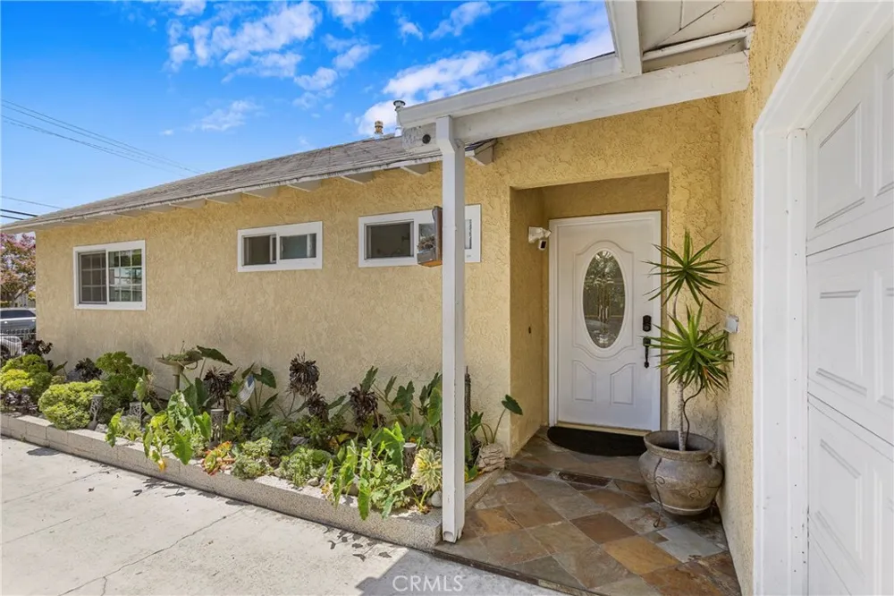 7689 Holder Buena Park, CA 90620