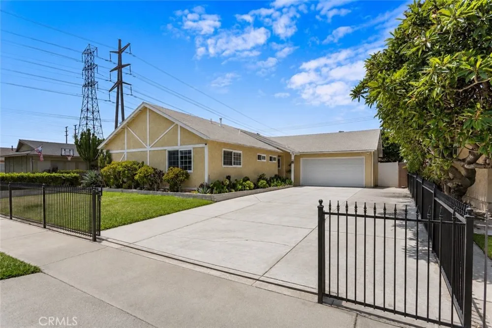 7689 Holder Buena Park, CA 90620