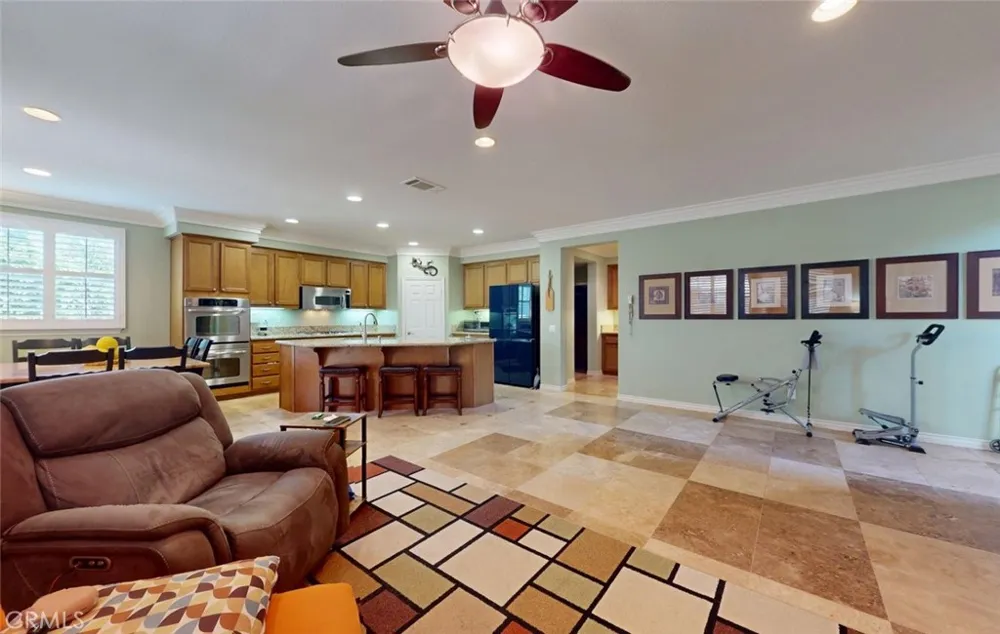 14518 Ithica Eastvale, CA 92880