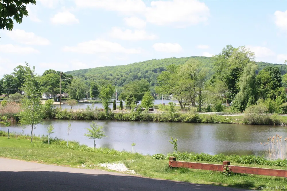 296 Lakeshore Drive E Carmel, NY 10512
