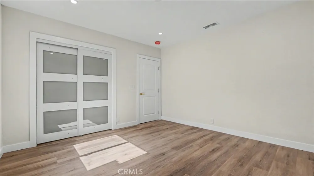 1933 W 43rd Place Los Angeles, CA 90062